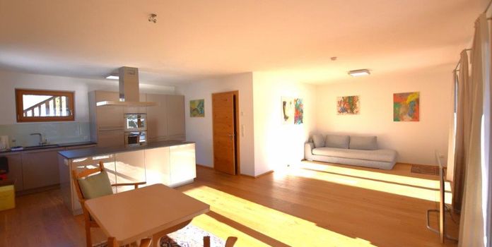 Ein nobles Haus mit 2 Wohneinheiten!