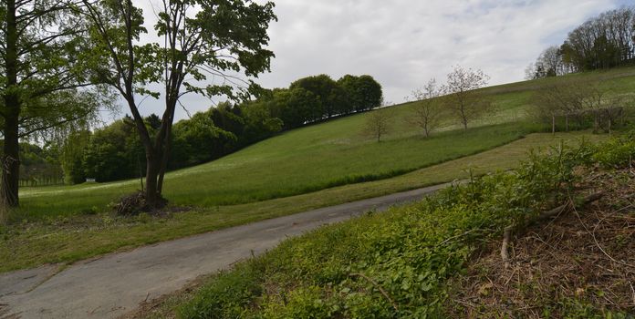 Geschlossene Landwirtschaft in Alleinlage mit 5,8 ha und zwei Dreikanthöfen – eine seltene Gelegenheit!